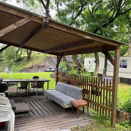 Campingplatz Mobilheimy Na Lomu *